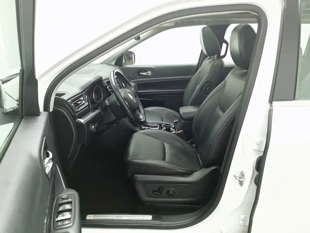 Jeep Commander — миниатюра 10