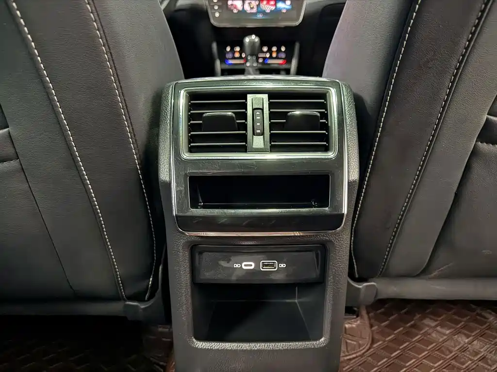 Skoda Superb — миниатюра 12