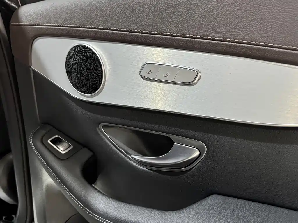 Mercedes-Benz GLC — миниатюра 14