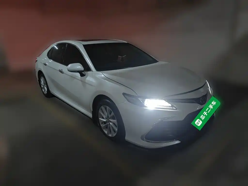 Toyota Camry — миниатюра 24