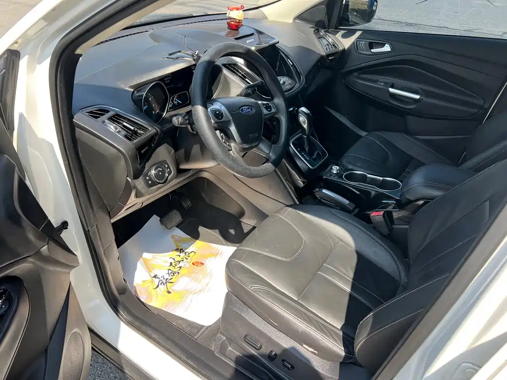 Ford Kuga — миниатюра 4