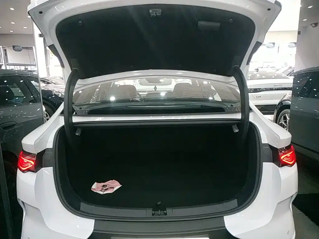 BYD Qin L — миниатюра 19