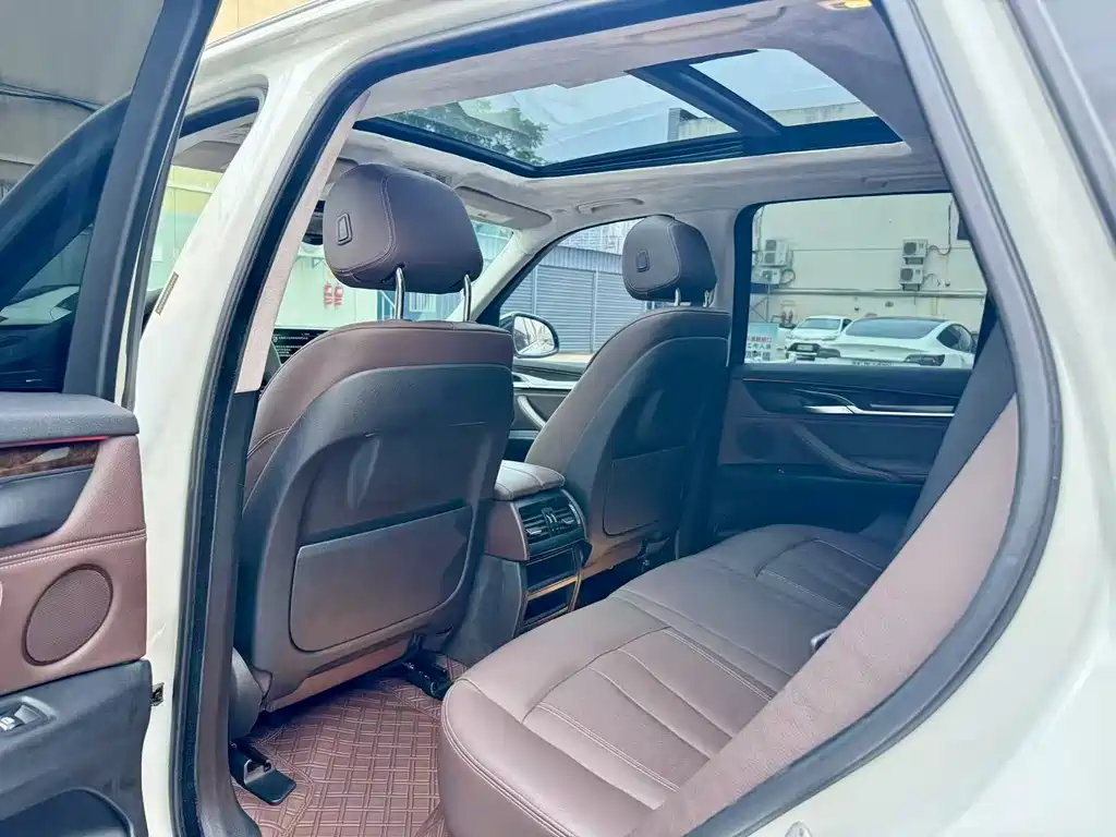 BMW X5 (Import) — миниатюра 5