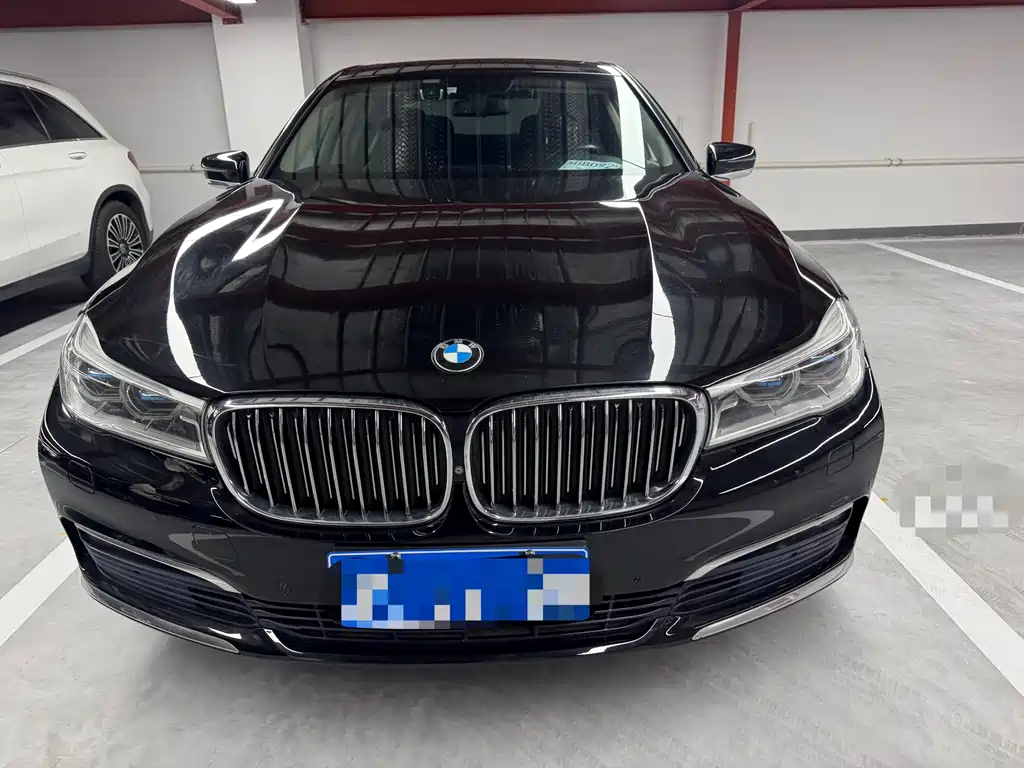 BMW 7 Series — миниатюра 2