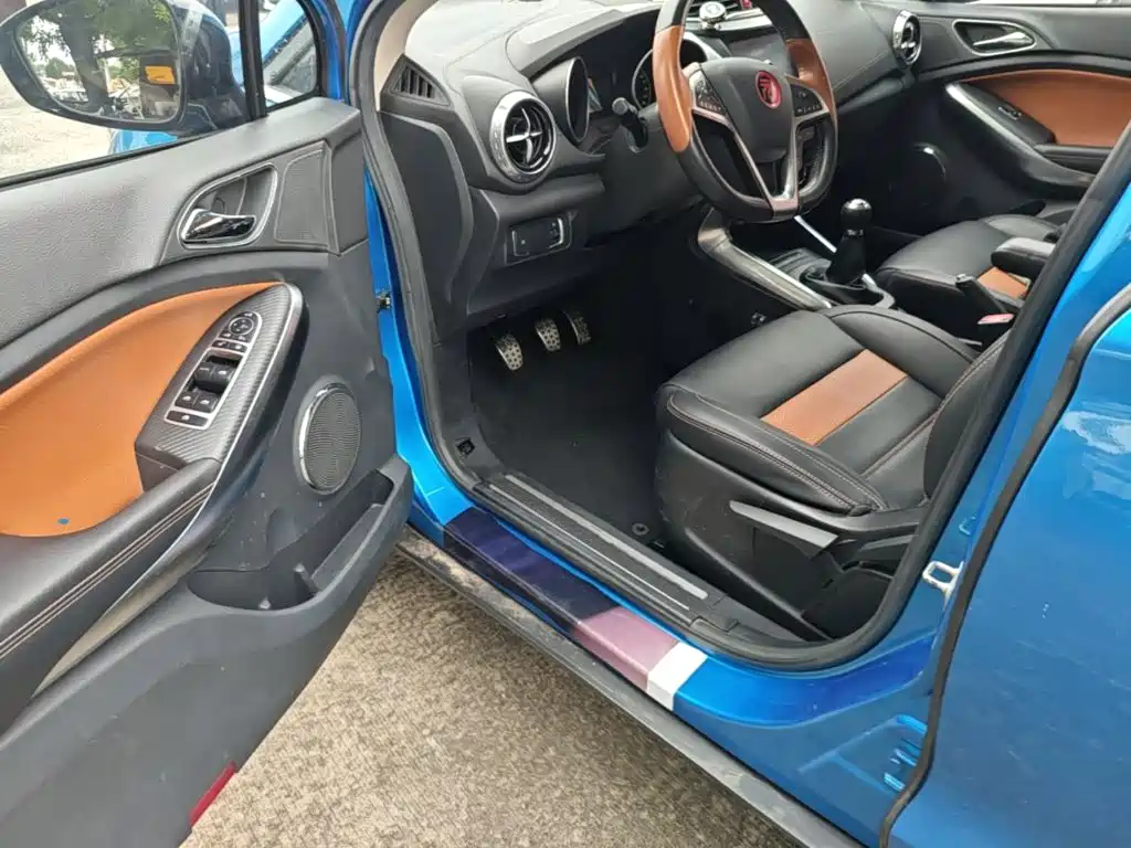 BYD Yuan — миниатюра 16