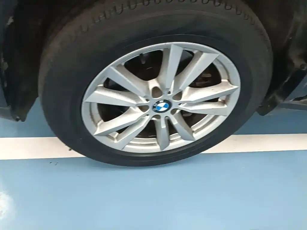 BMW X5 (Import) — миниатюра 23