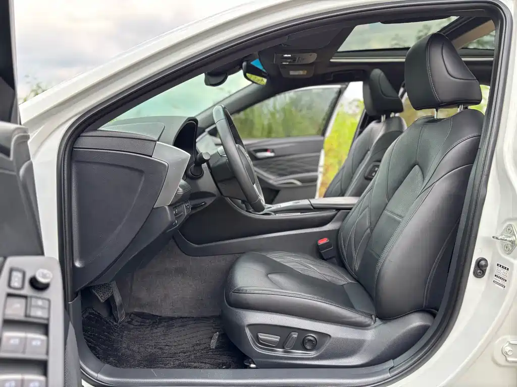 Toyota Avalon — миниатюра 8