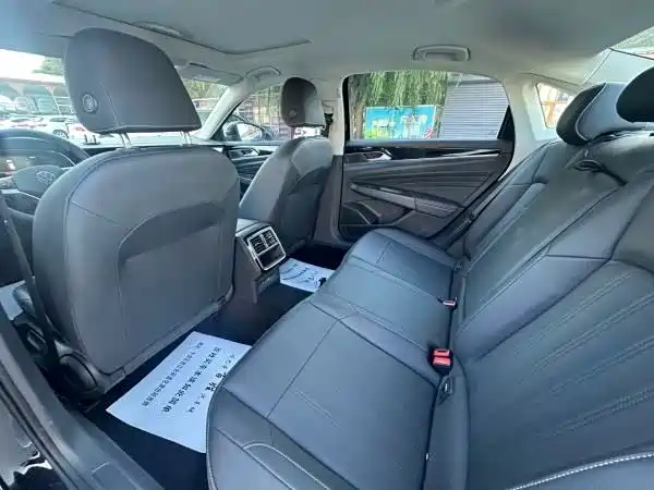 Volkswagen Passat — миниатюра 7