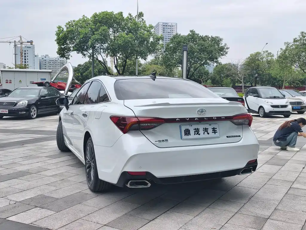 Toyota Avalon — миниатюра 6