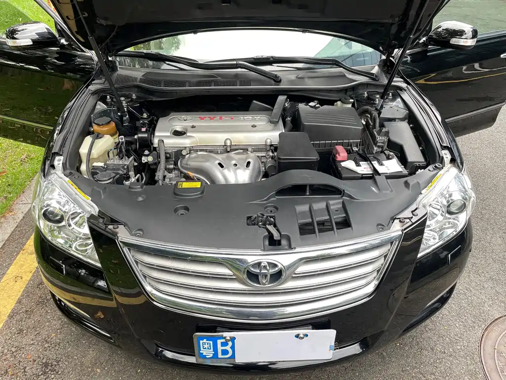 Toyota Camry — миниатюра 3