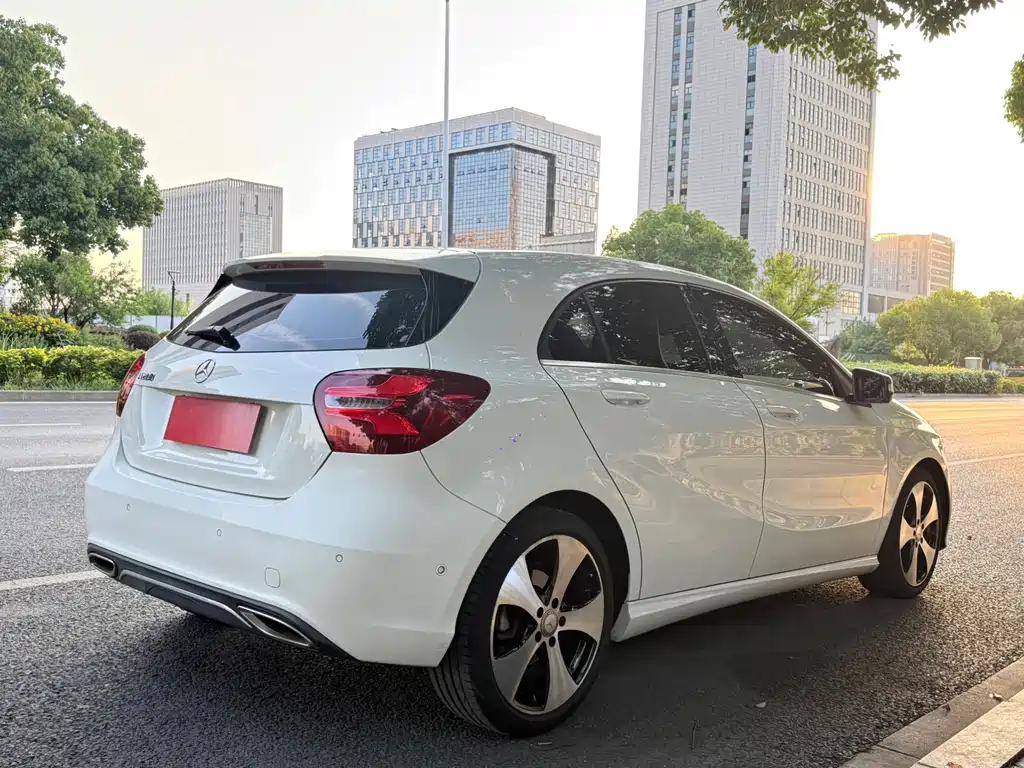 Mercedes-Benz A-Class (Import) — миниатюра 15