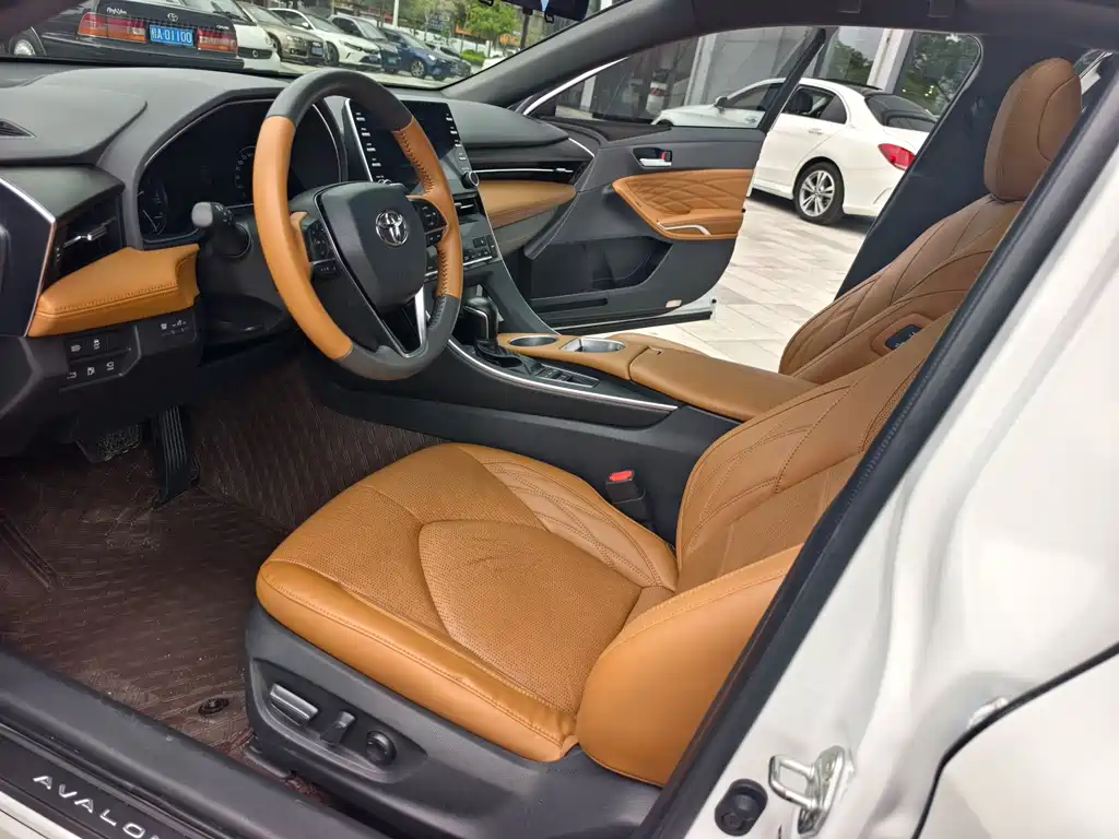 Toyota Avalon — миниатюра 10
