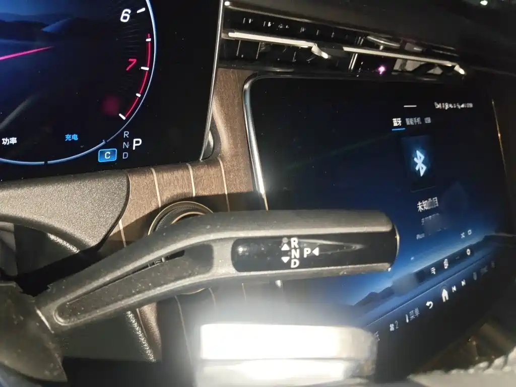 Mercedes-Benz E-Class — миниатюра 7