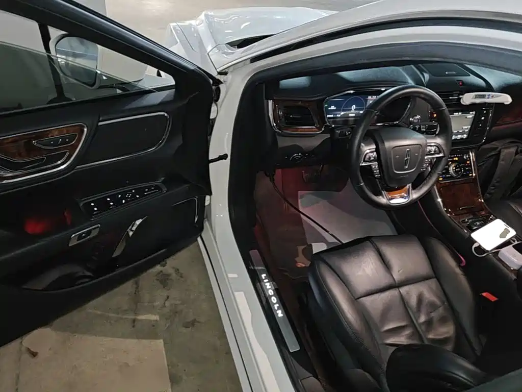 Lincoln Continental — миниатюра 16