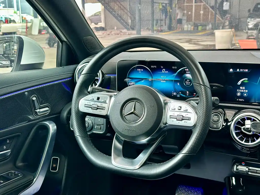 Mercedes-Benz A-Class — миниатюра 10
