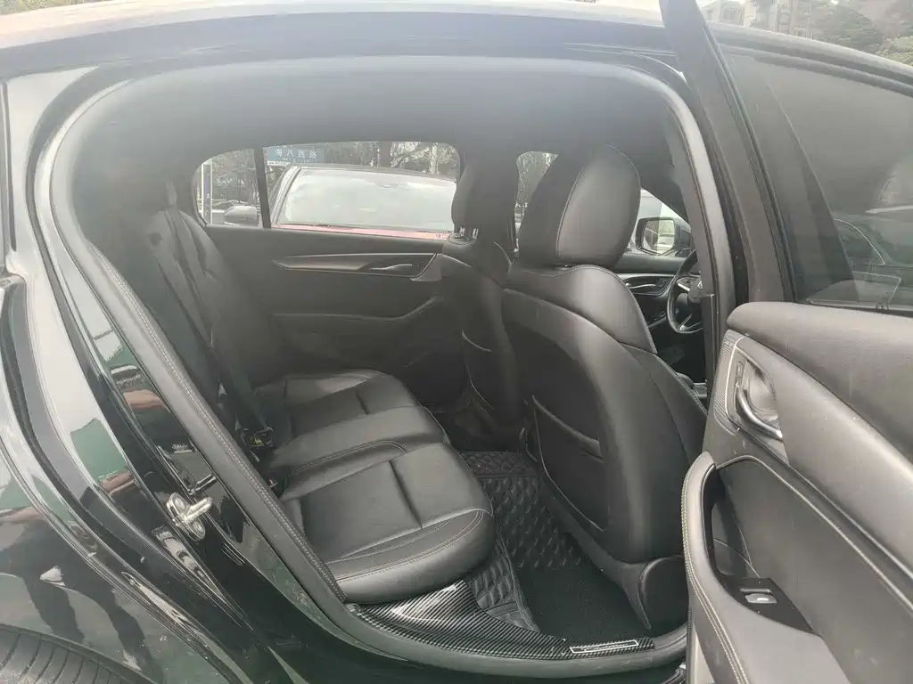 Cadillac CT5 — миниатюра 11