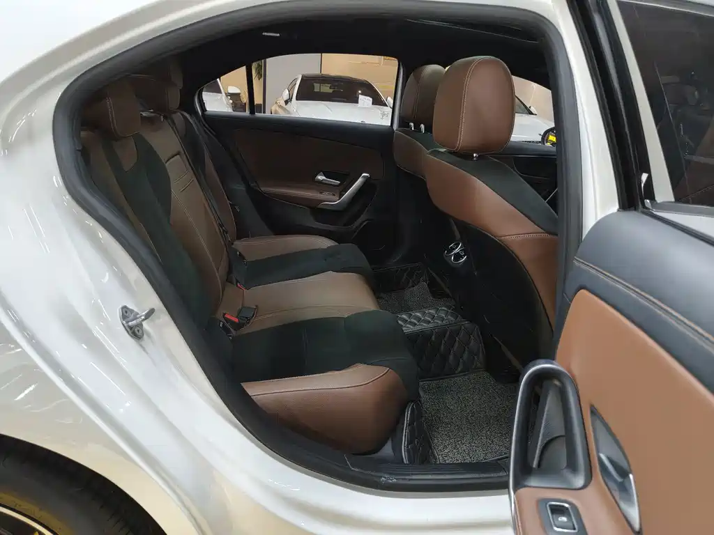 Mercedes-Benz A-Class — миниатюра 11
