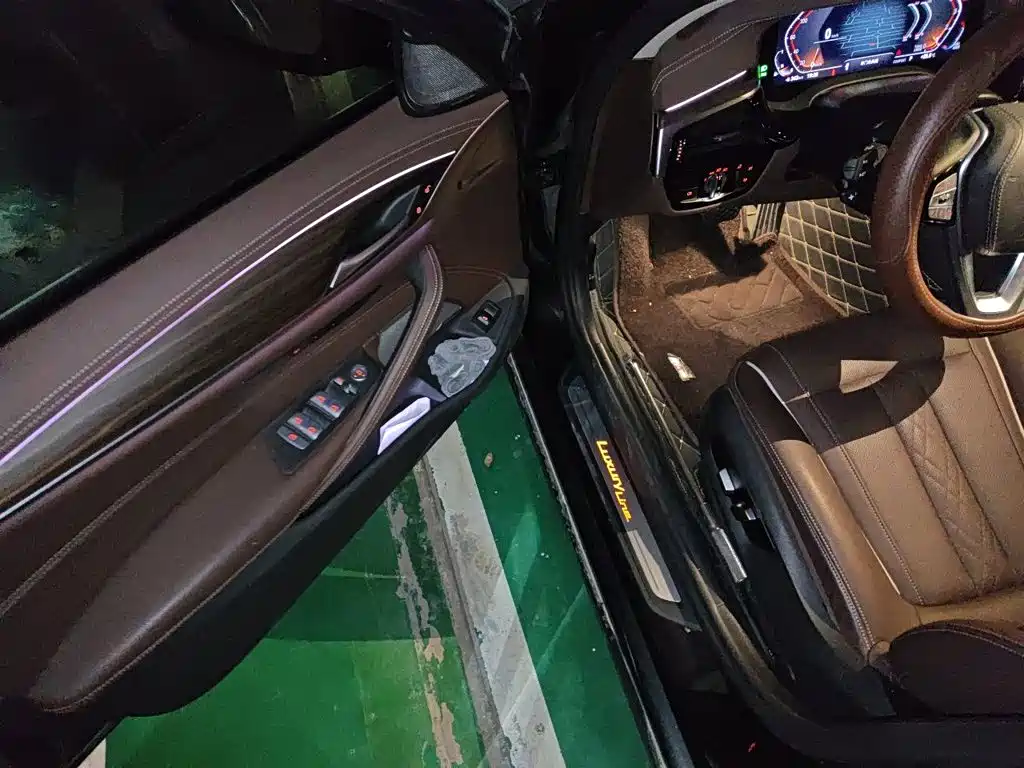 BMW 5 Series — миниатюра 17