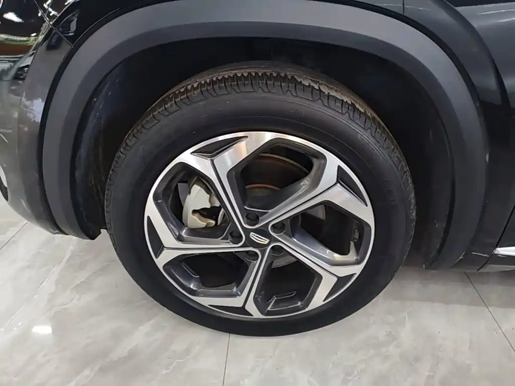 Geely Xingyue L — миниатюра 23