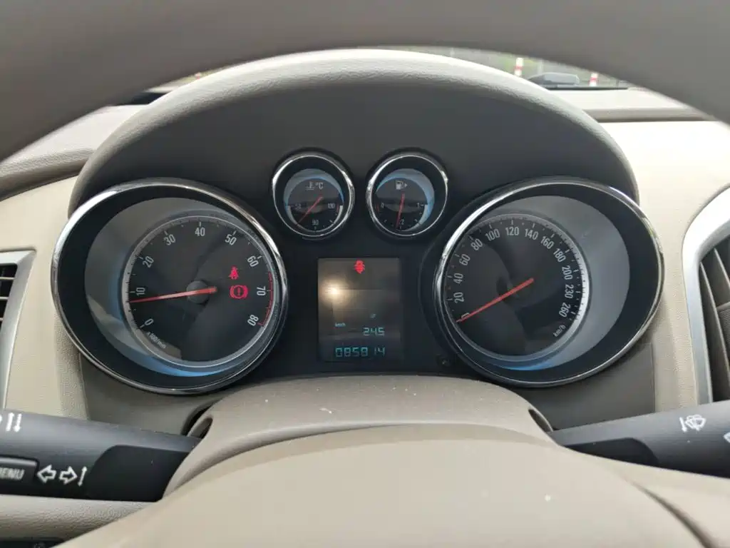 Buick Excelle — миниатюра 12