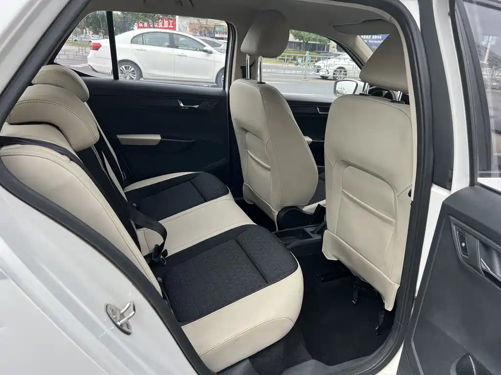 Skoda Fabia — миниатюра 12