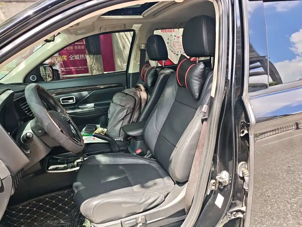 Mitsubishi Outlander — миниатюра 16