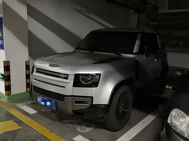 LAND ROVER DEFENDER 2021