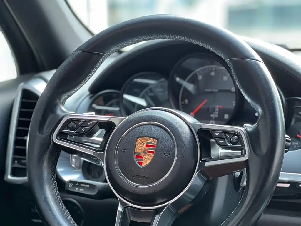 Porsche Cayenne 2014 Cayenne Platinum Edition 3.0T