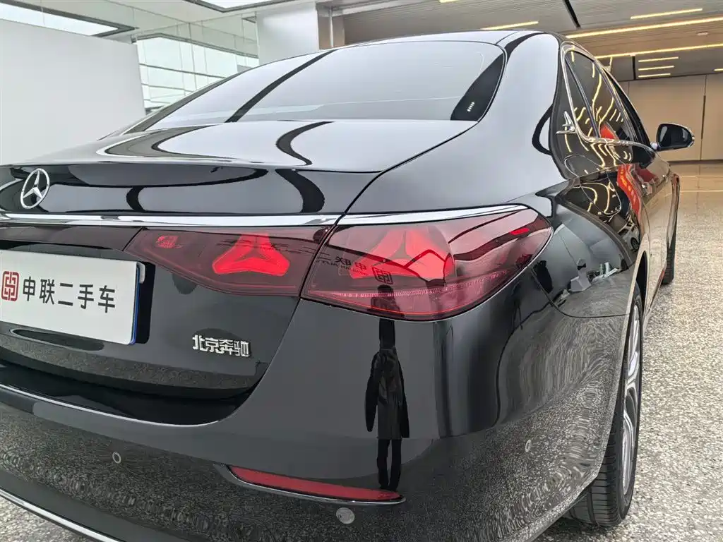 Mercedes-Benz E-Class E 2025 E 300 L Fashion