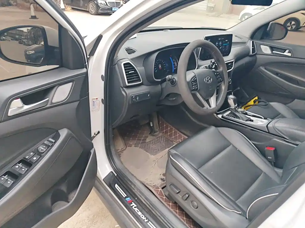 Hyundai Tucson — миниатюра 17