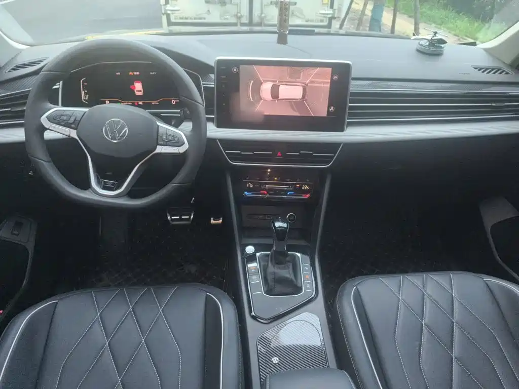 Volkswagen Tiguan L — миниатюра 13