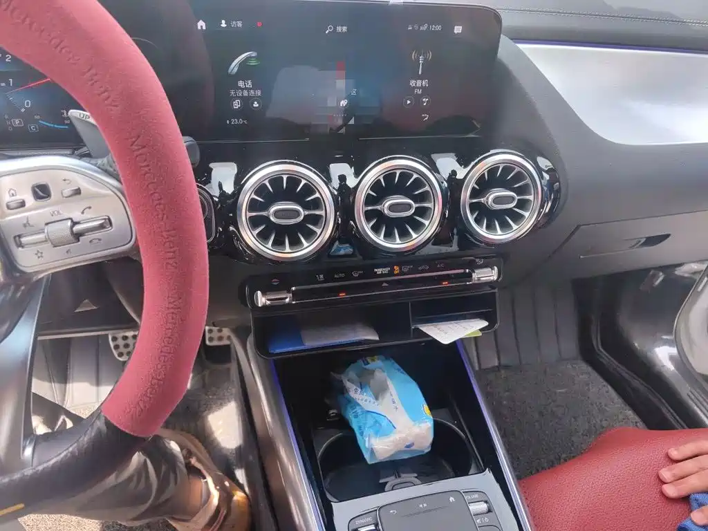 Mercedes-Benz GLA AMG — миниатюра 16