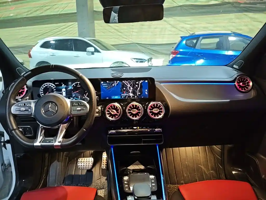 Mercedes-Benz GLA AMG — миниатюра 12