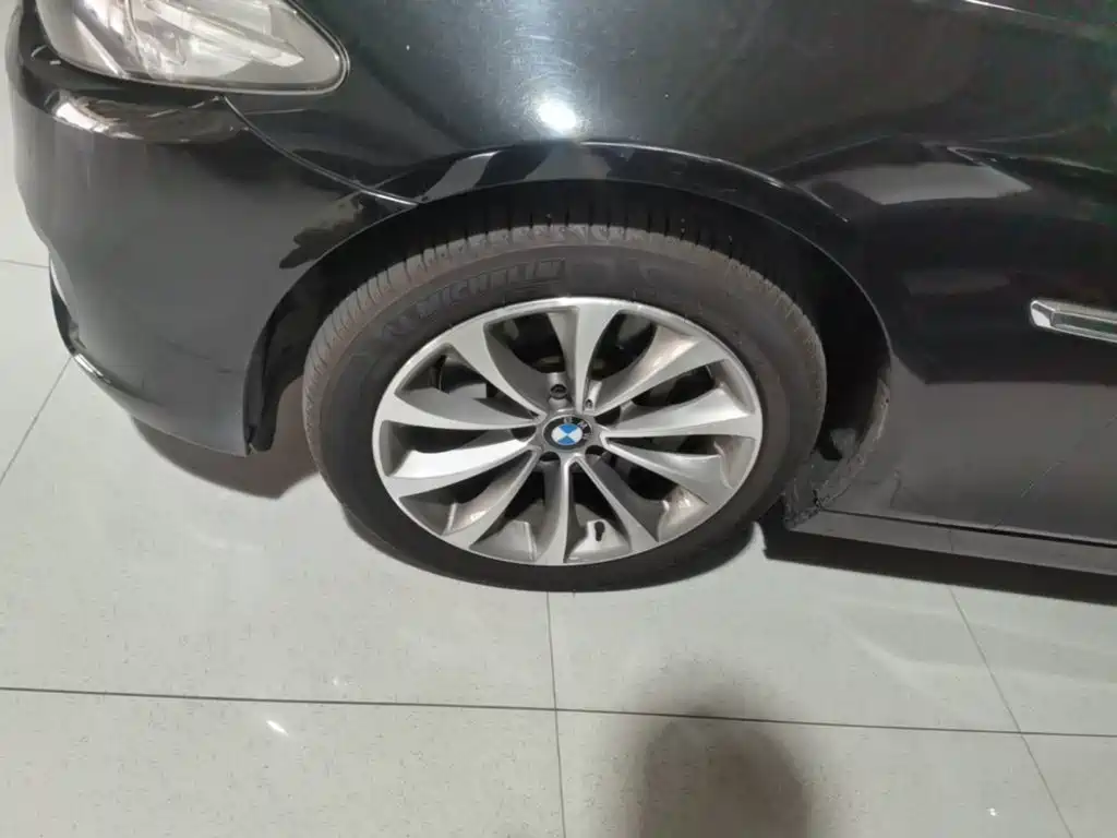 BMW 5 Series — миниатюра 23