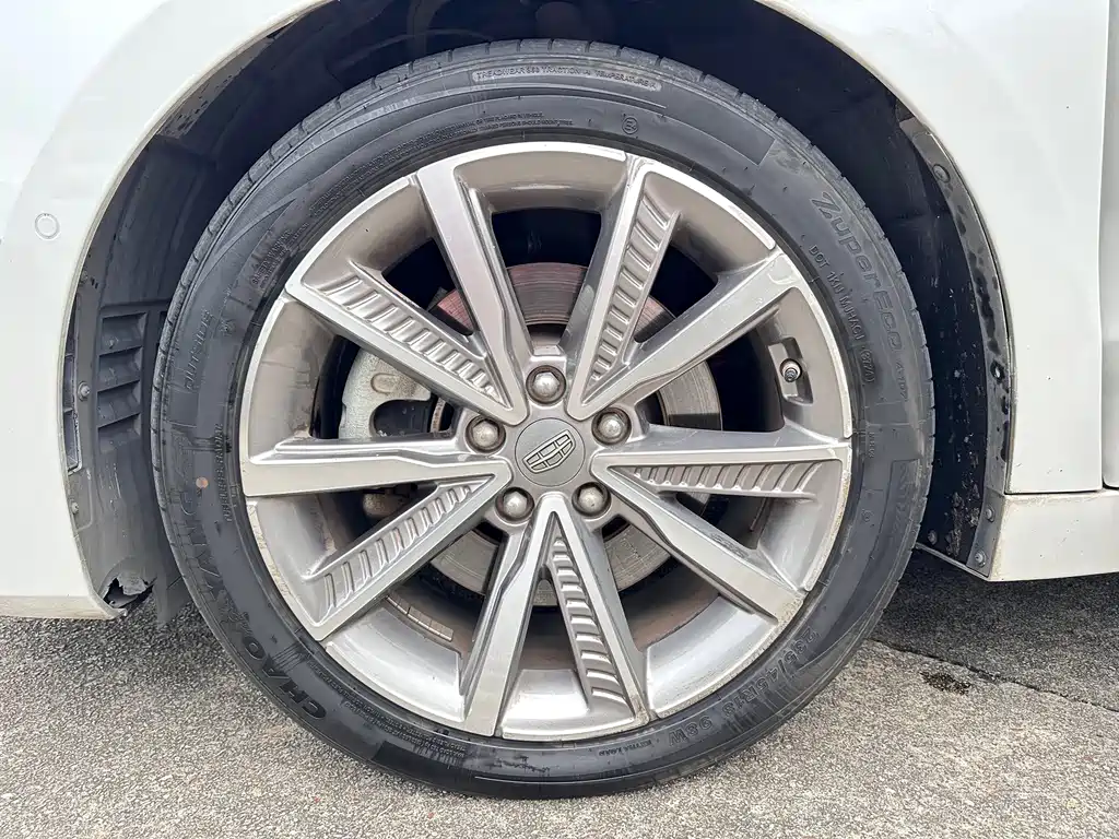 Geely Borui Hybrid — миниатюра 20