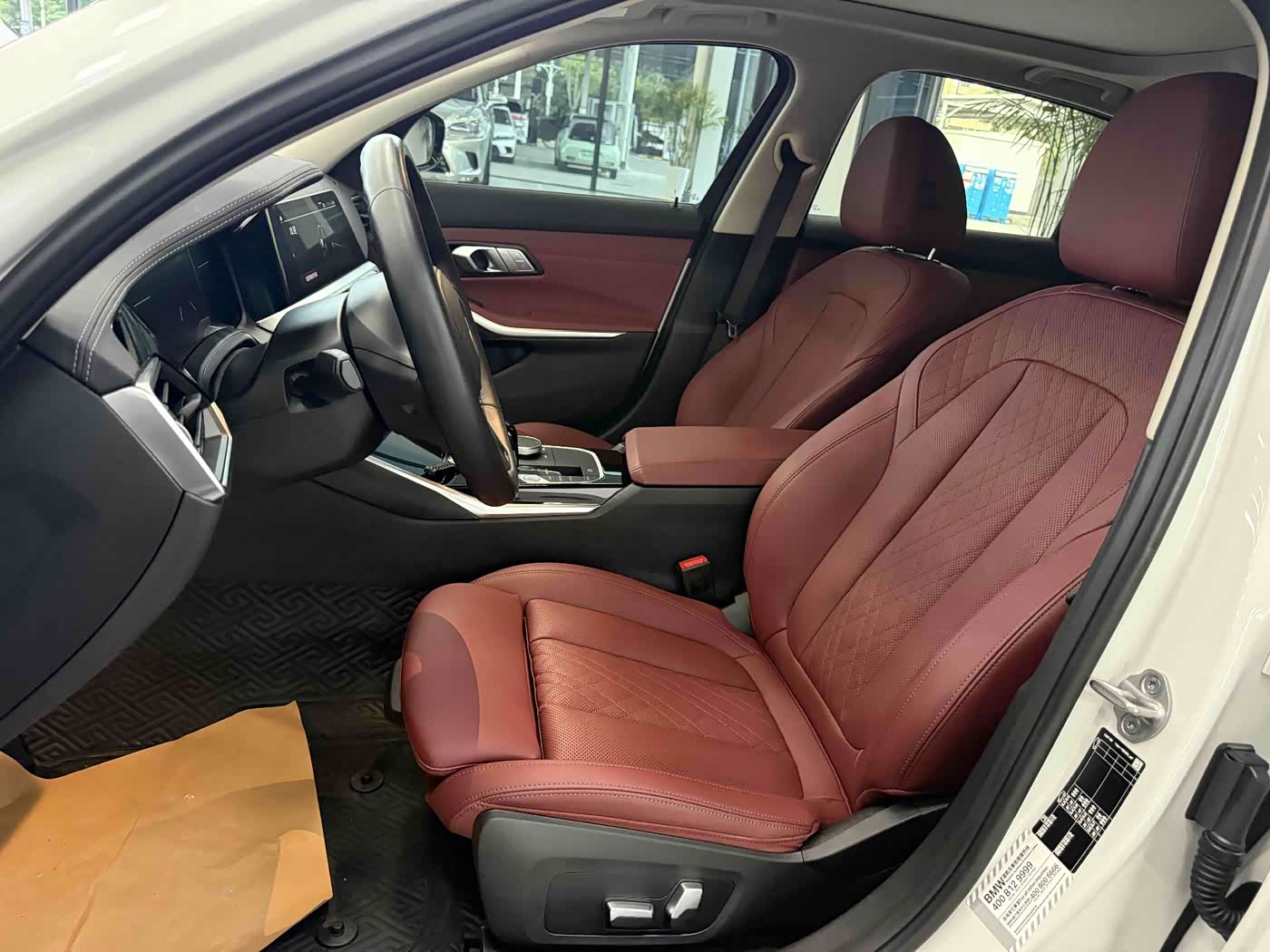 BMW 3 Series 2.0 л 2022 г. Белый, пробег 15000 км