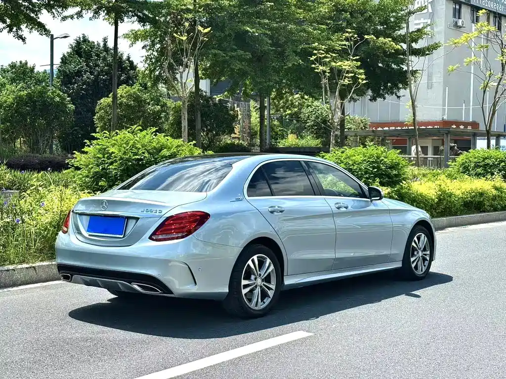 Mercedes-Benz C-Class — миниатюра 4
