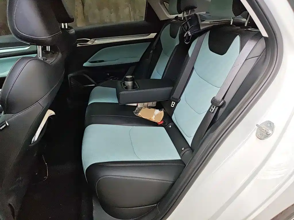 Geely Emgrand L — миниатюра 13
