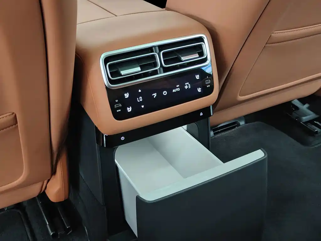 Li Auto Li L6 — миниатюра 9