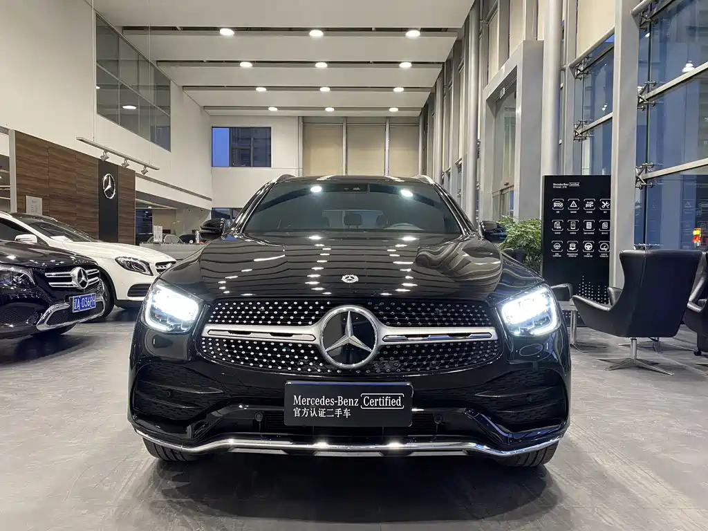 MERCEDES-BENZ GLC