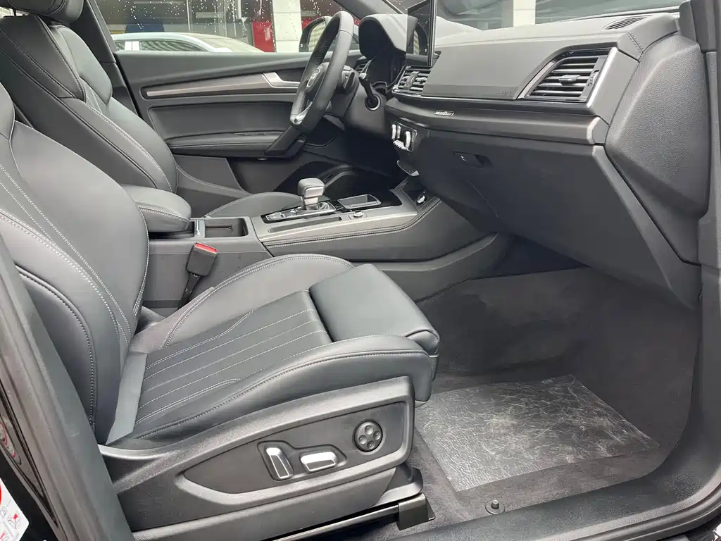Audi Q5L — миниатюра 9