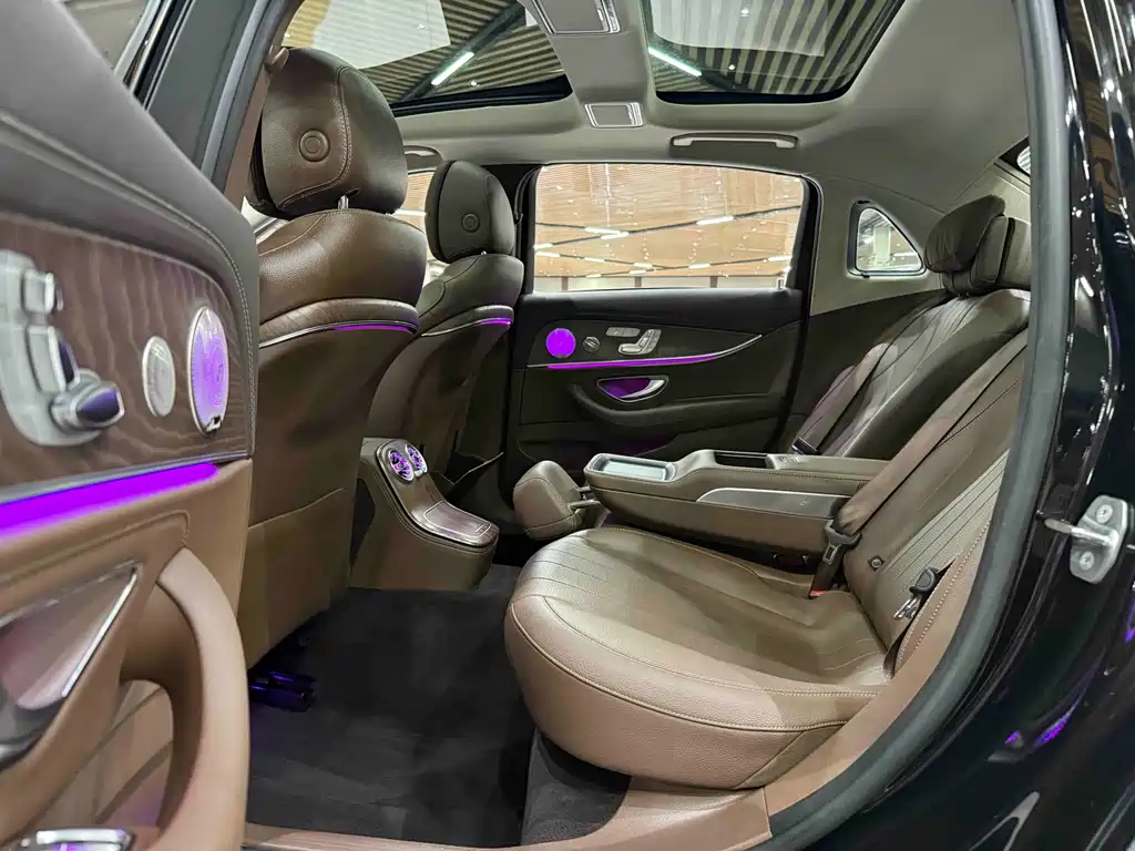 Mercedes-Benz E-Class — миниатюра 10