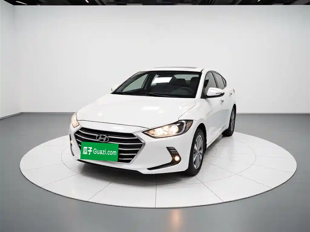 Hyundai Elantra 2019