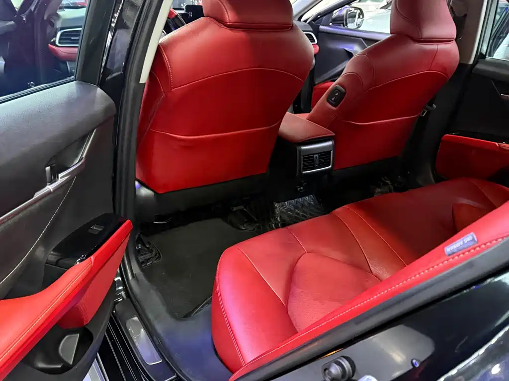 Toyota Camry — миниатюра 8
