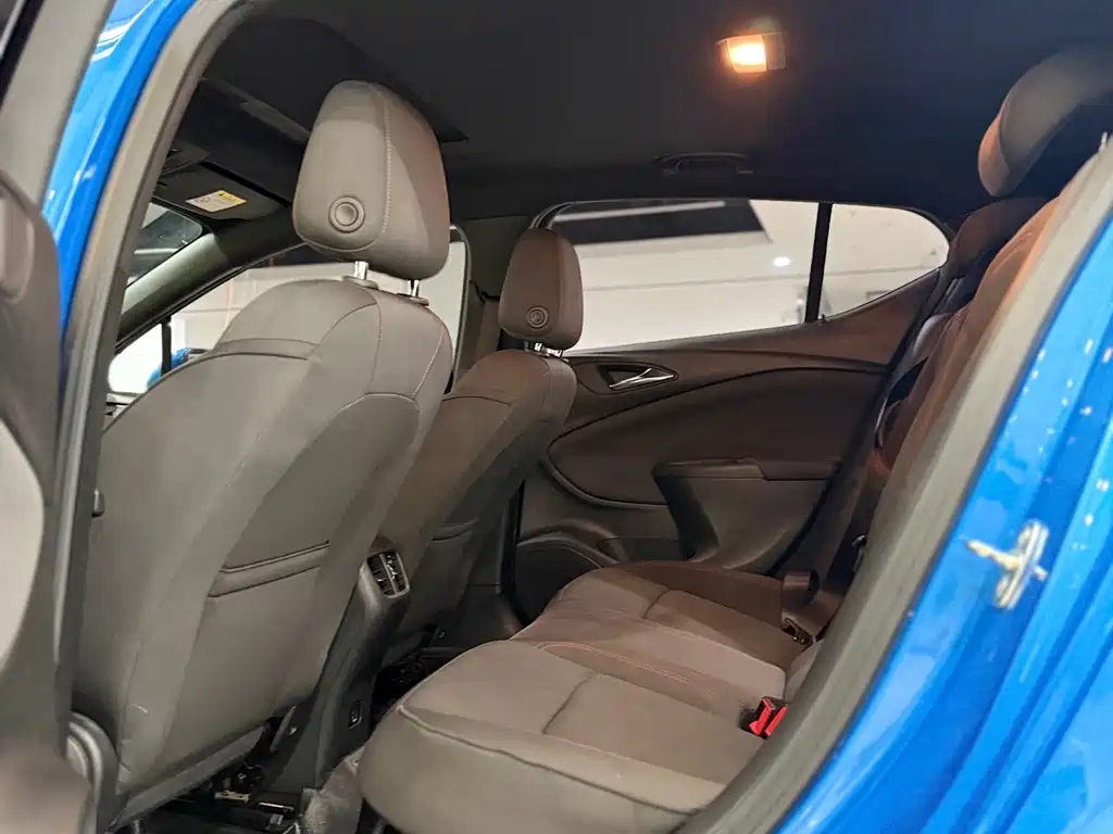 Buick Verano — миниатюра 8