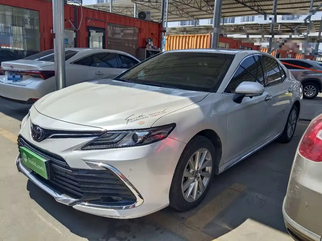 Toyota Camry — миниатюра 2