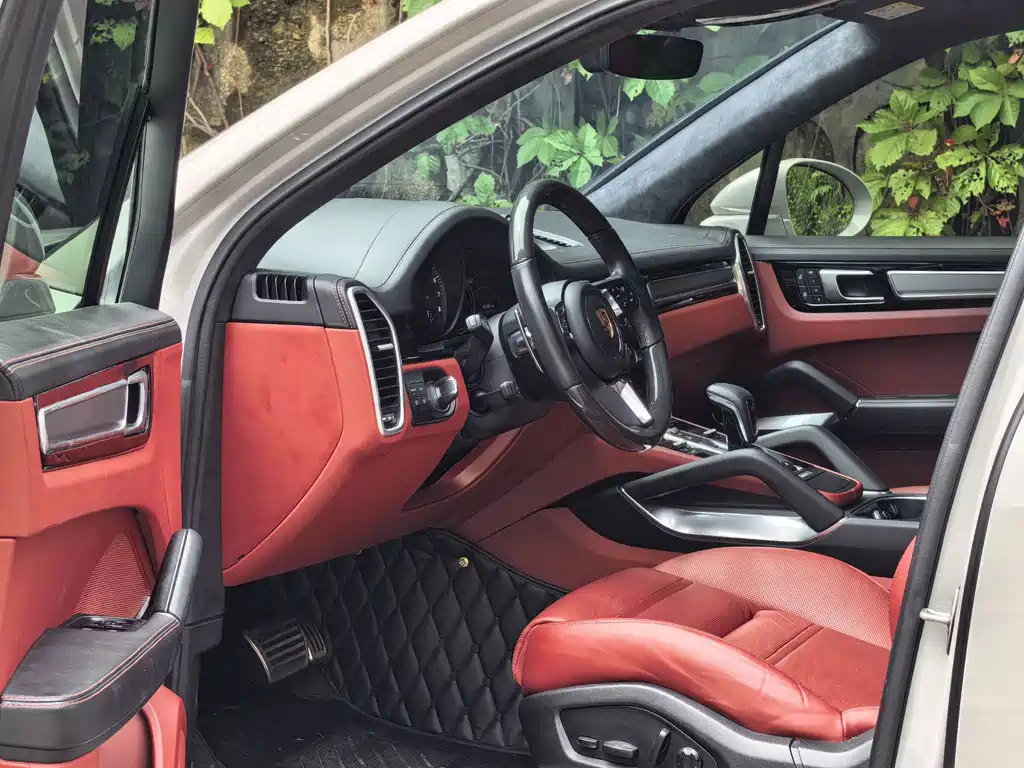 Porsche Cayenne — миниатюра 3