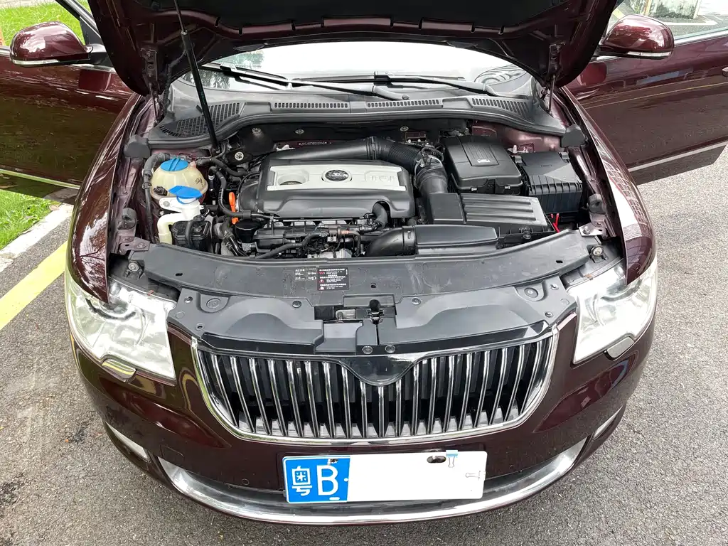 Skoda Superb — миниатюра 3
