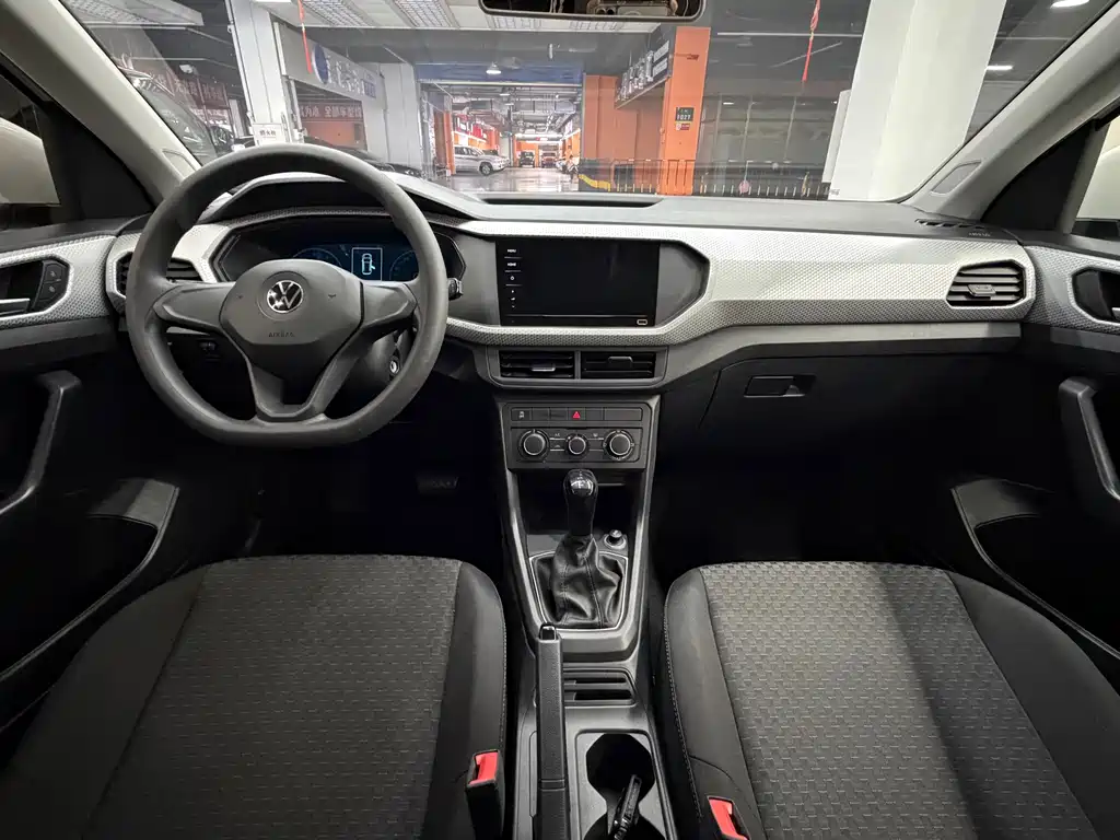 Volkswagen Tacqua 1.5L Auto Joy Connected Edition, фото 15