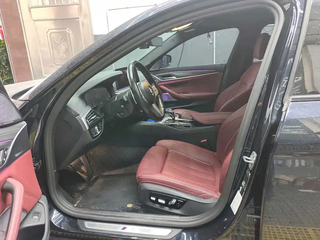 BMW 5 Series — миниатюра 3